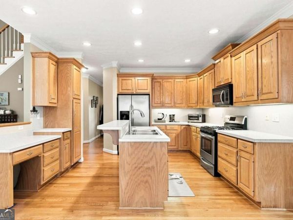 707 Bedford Trace, Canton, GA 30114