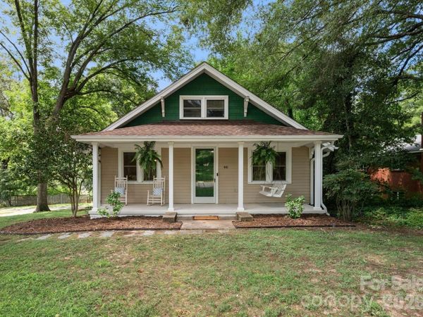 441 8th Avenue Drive NW, Hickory, NC 28601
