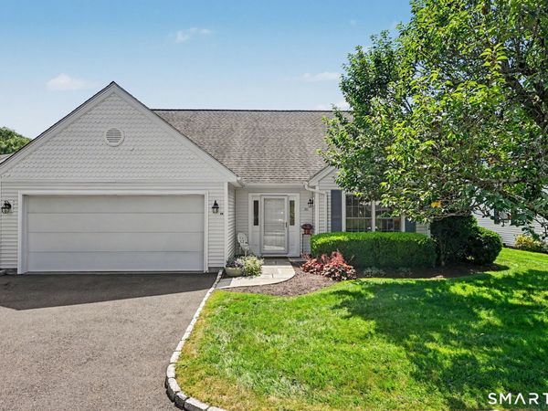 26 Village, Unit 26, Wilton, CT 06897