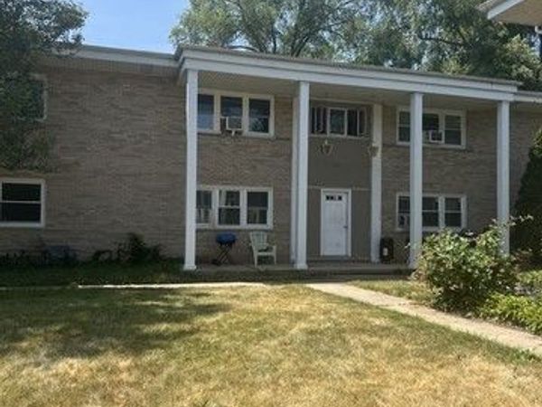320 N PRINCETON Avenue , Villa Park, IL 60181