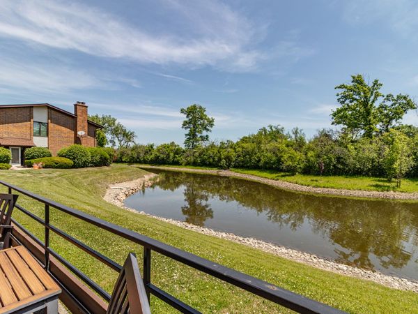 1071 Deerfield Place , Highland Park, IL 60035