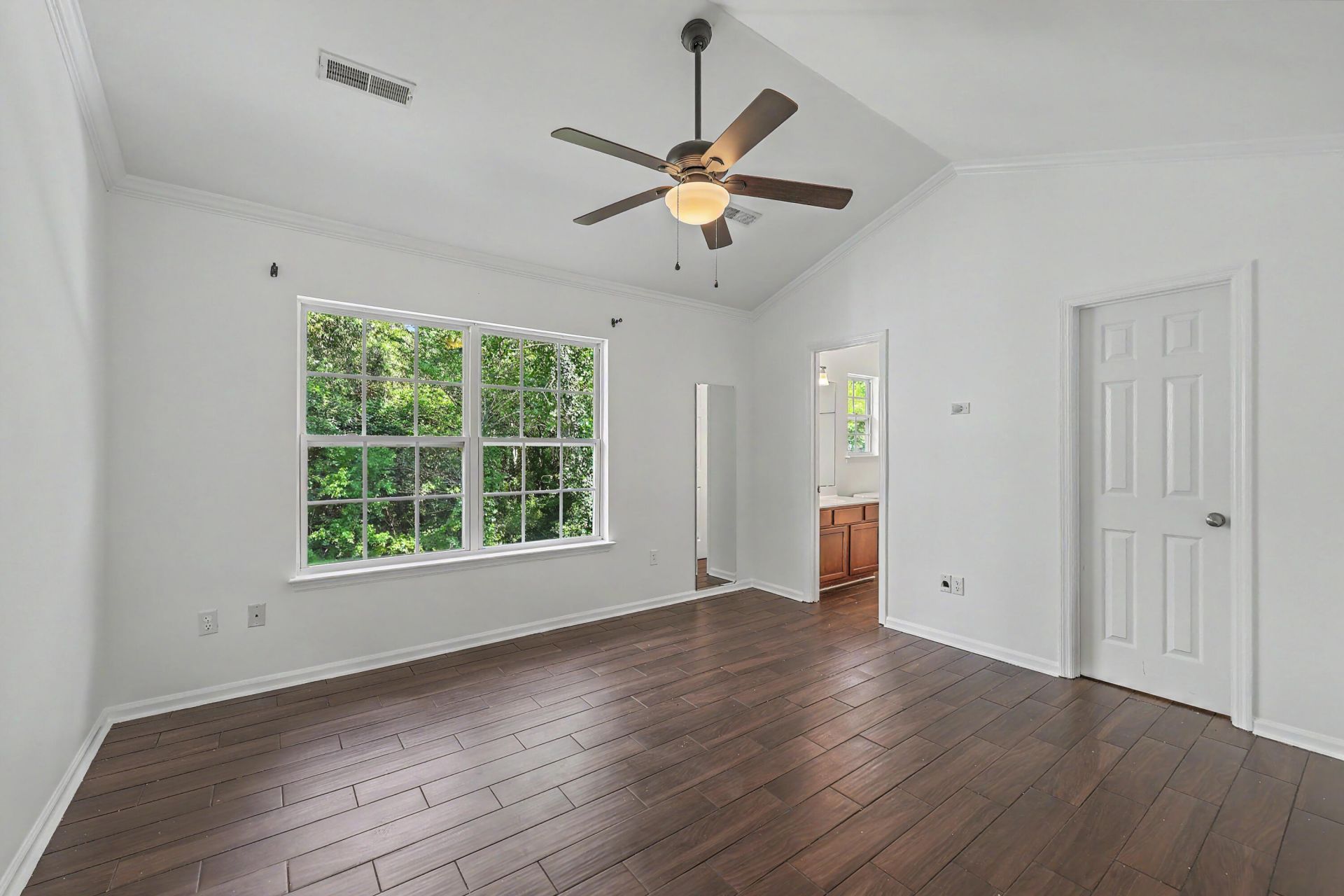 141 Darcy Avenue Photo 23