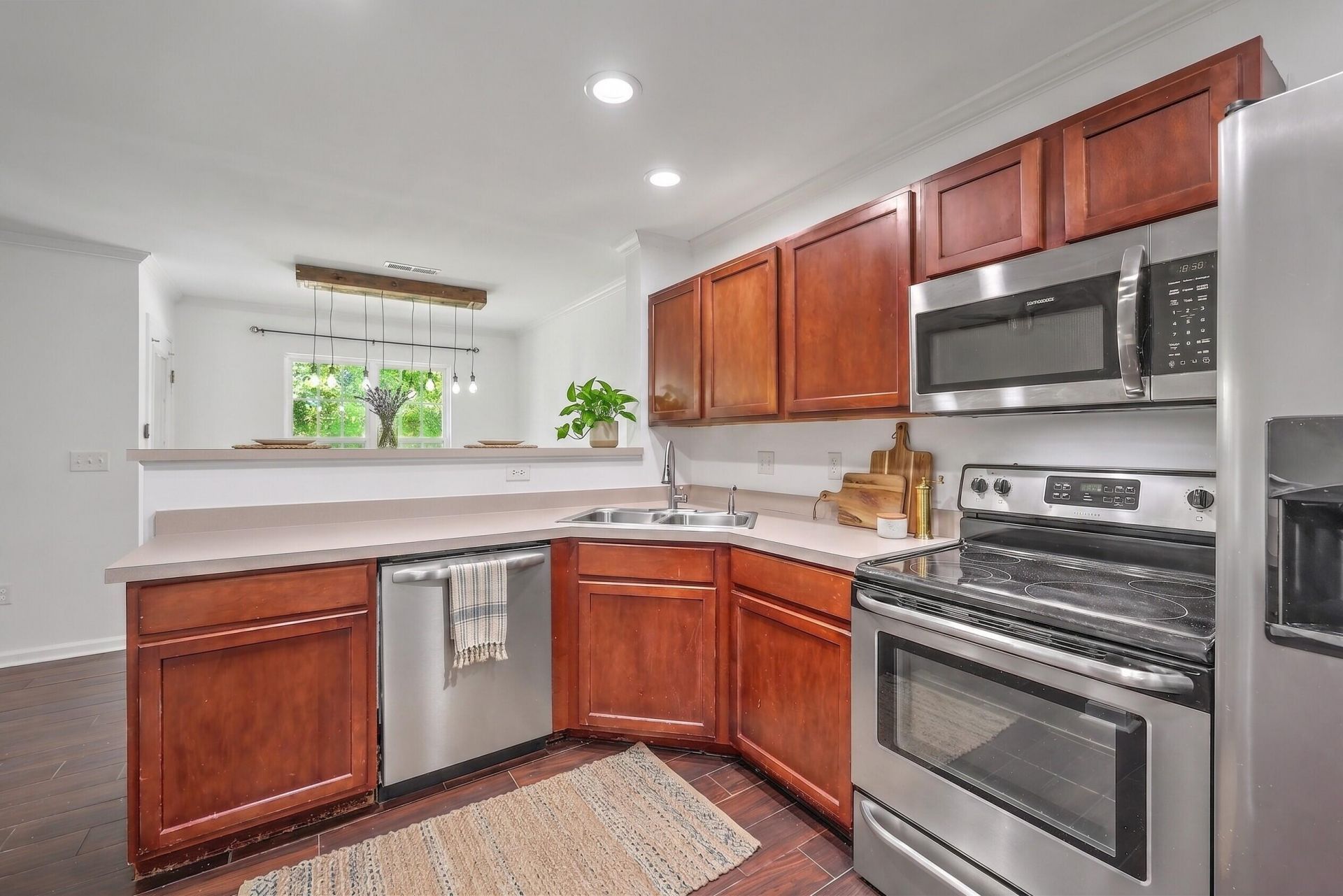 141 Darcy Avenue Photo 3