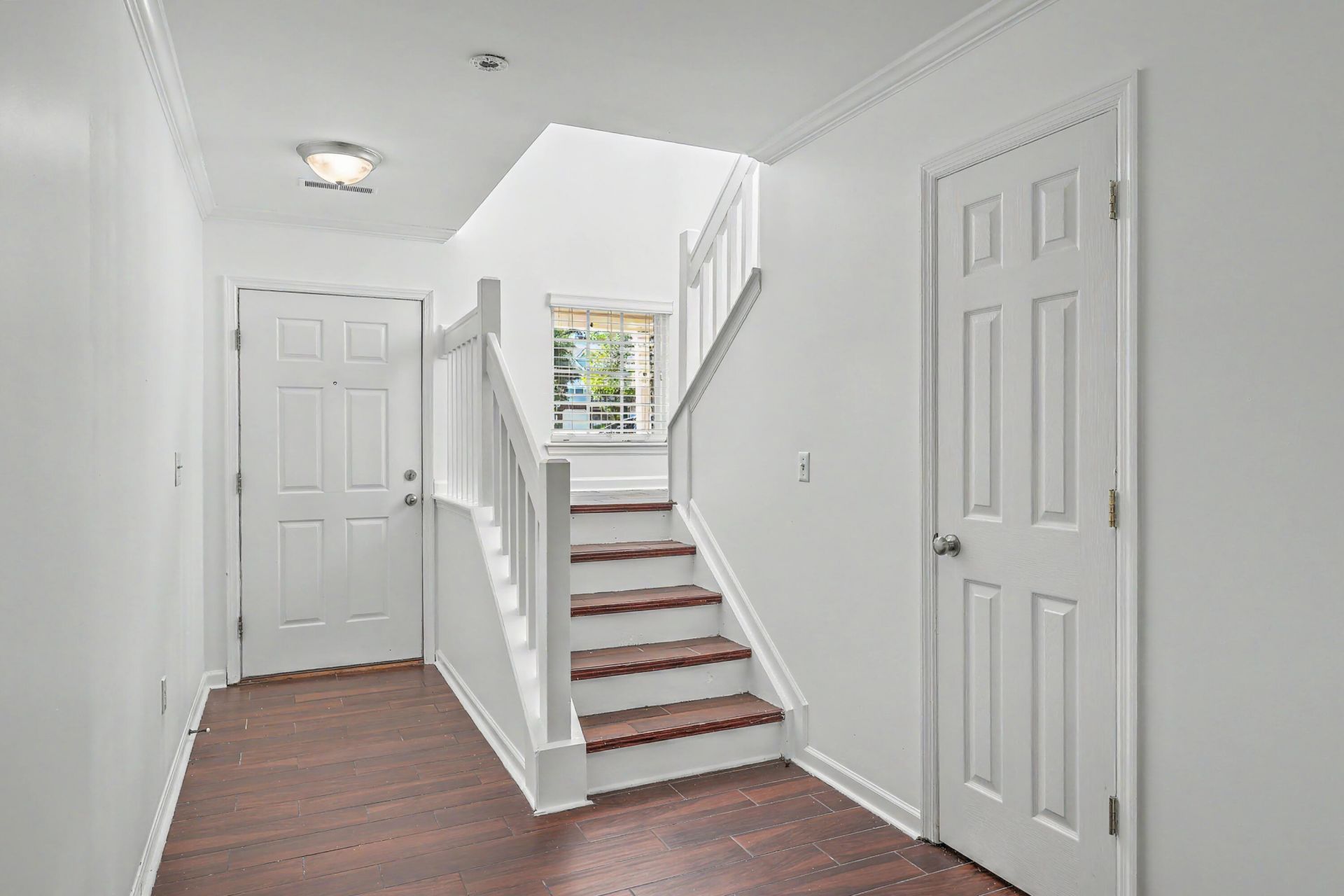 141 Darcy Avenue Photo 6