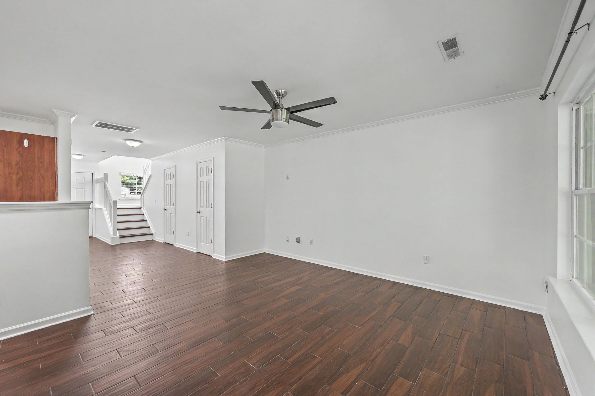 141 Darcy Avenue Photo 8