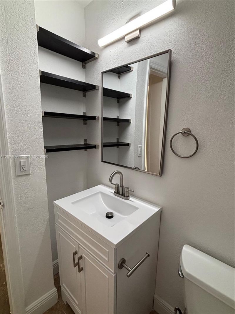 447 Blue Rd , Coral Gables, FL 33146 Photo