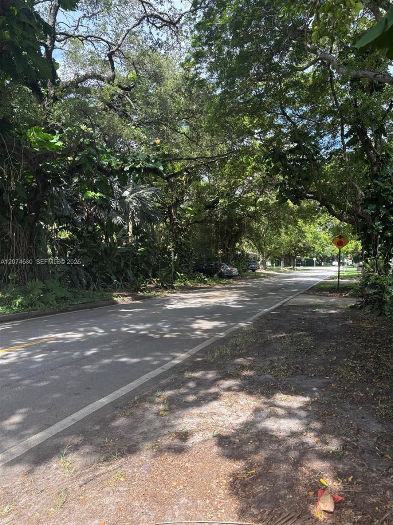 447 Blue Rd , Coral Gables, FL 33146 Photo