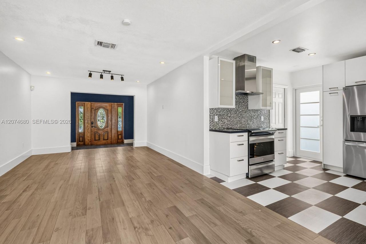 447 Blue Rd, Coral Gables, FL 33146 Photo