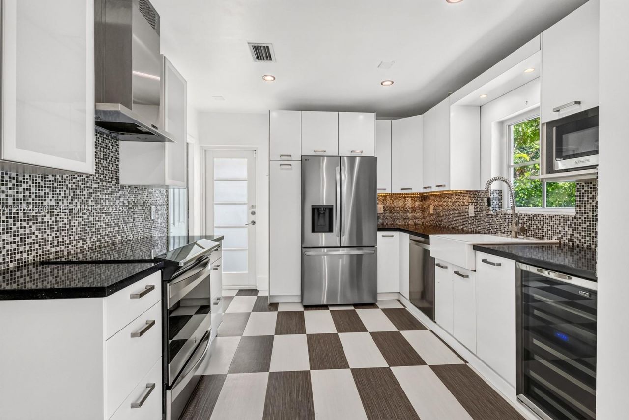 447 Blue Rd, Coral Gables, FL 33146 Photo