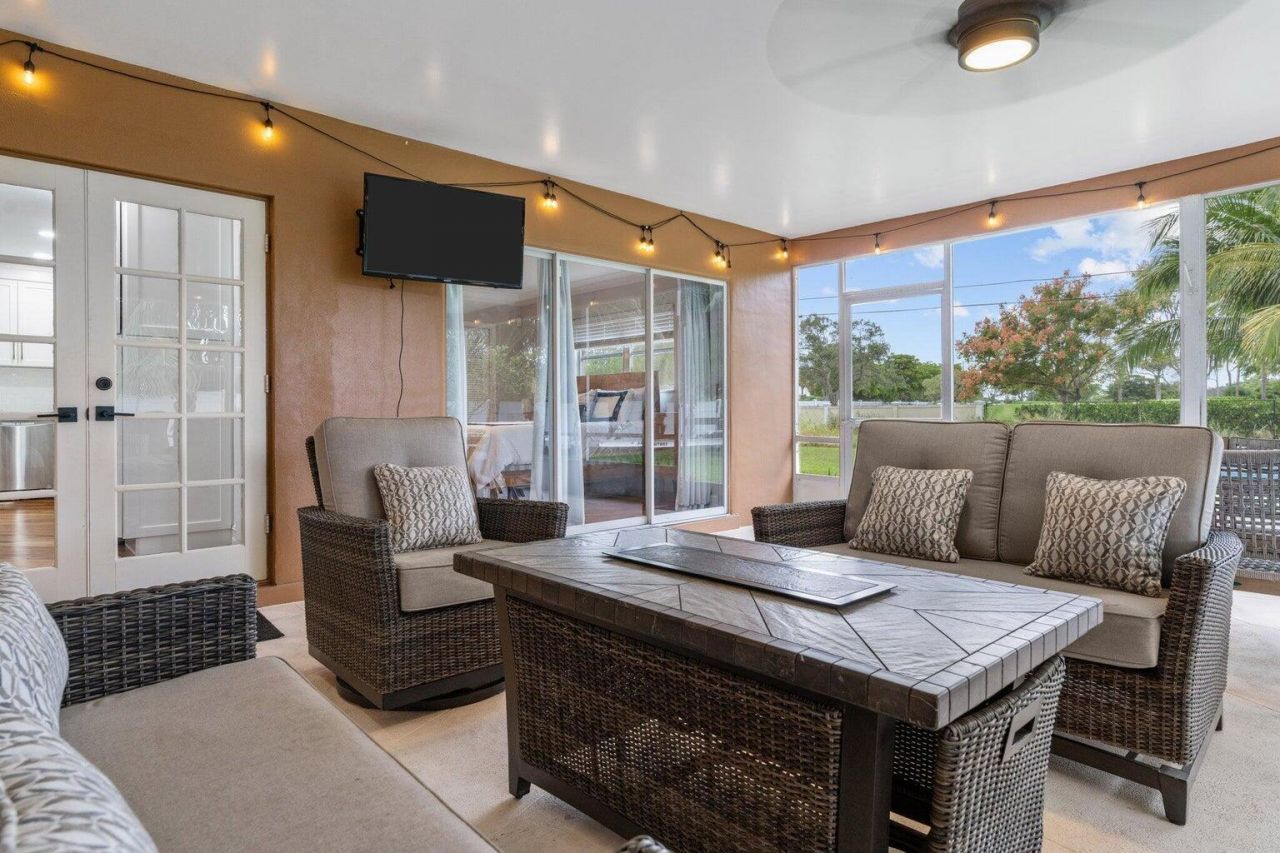 3929 Lowson Boulevard, Delray Beach, FL 33445 Photo