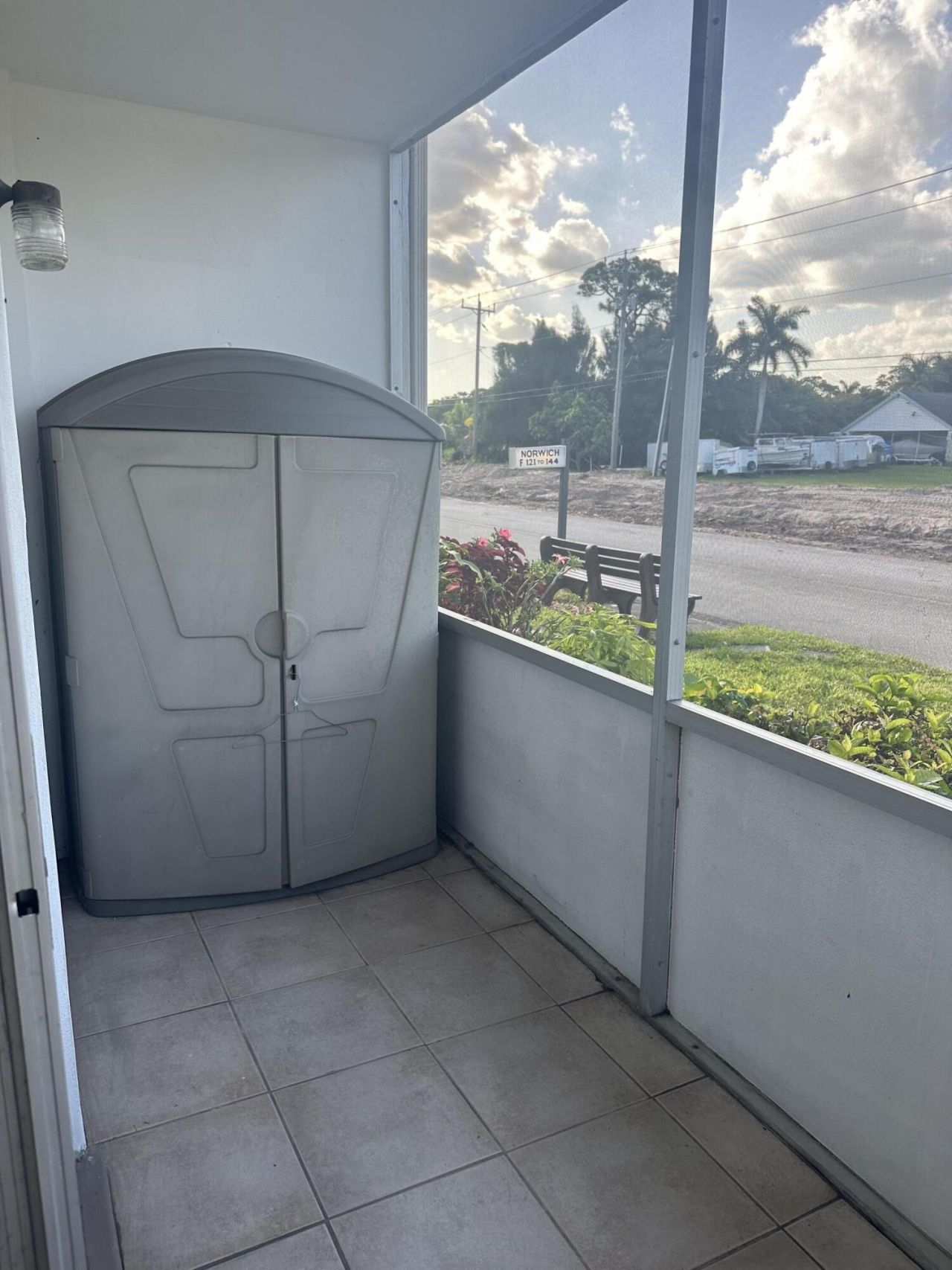 128 Norwich F, West Palm Beach, FL 33417 Photo