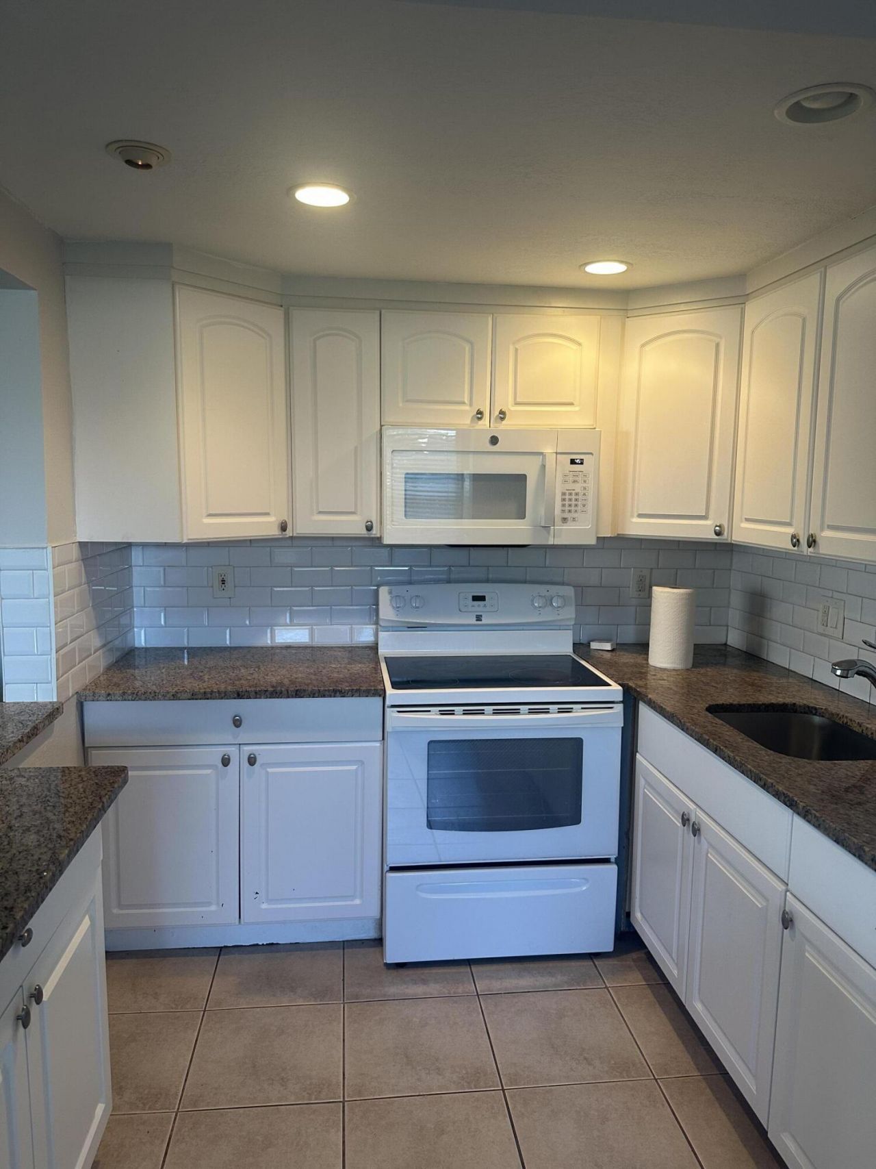 128 Norwich F, West Palm Beach, FL 33417 Photo
