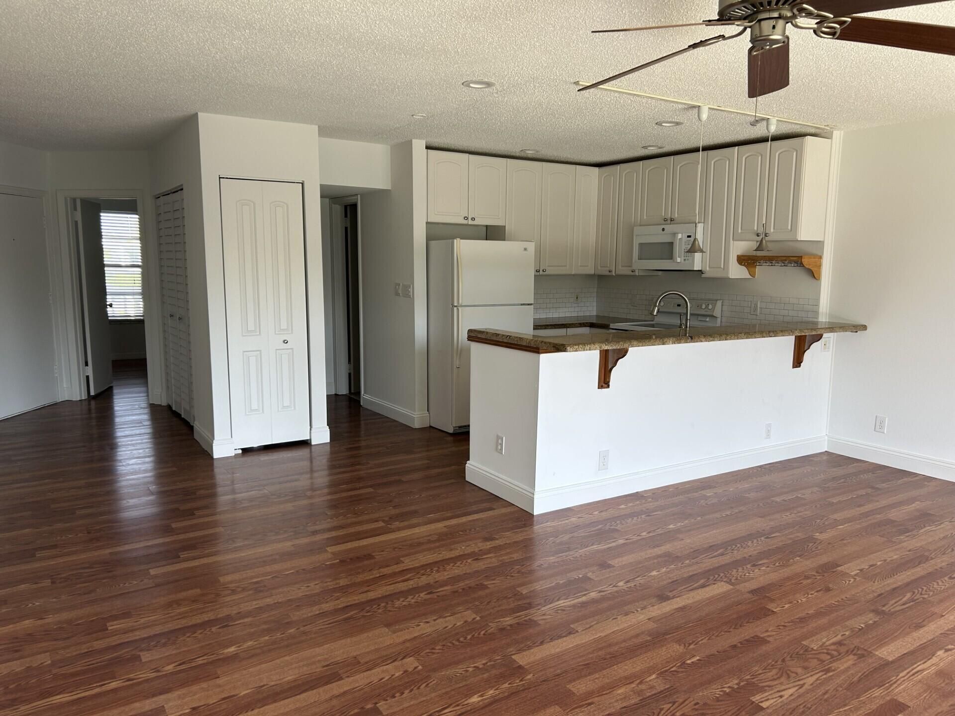 342 Southwind Drive, Unit 203, North Palm Beach, FL 33408 Photo