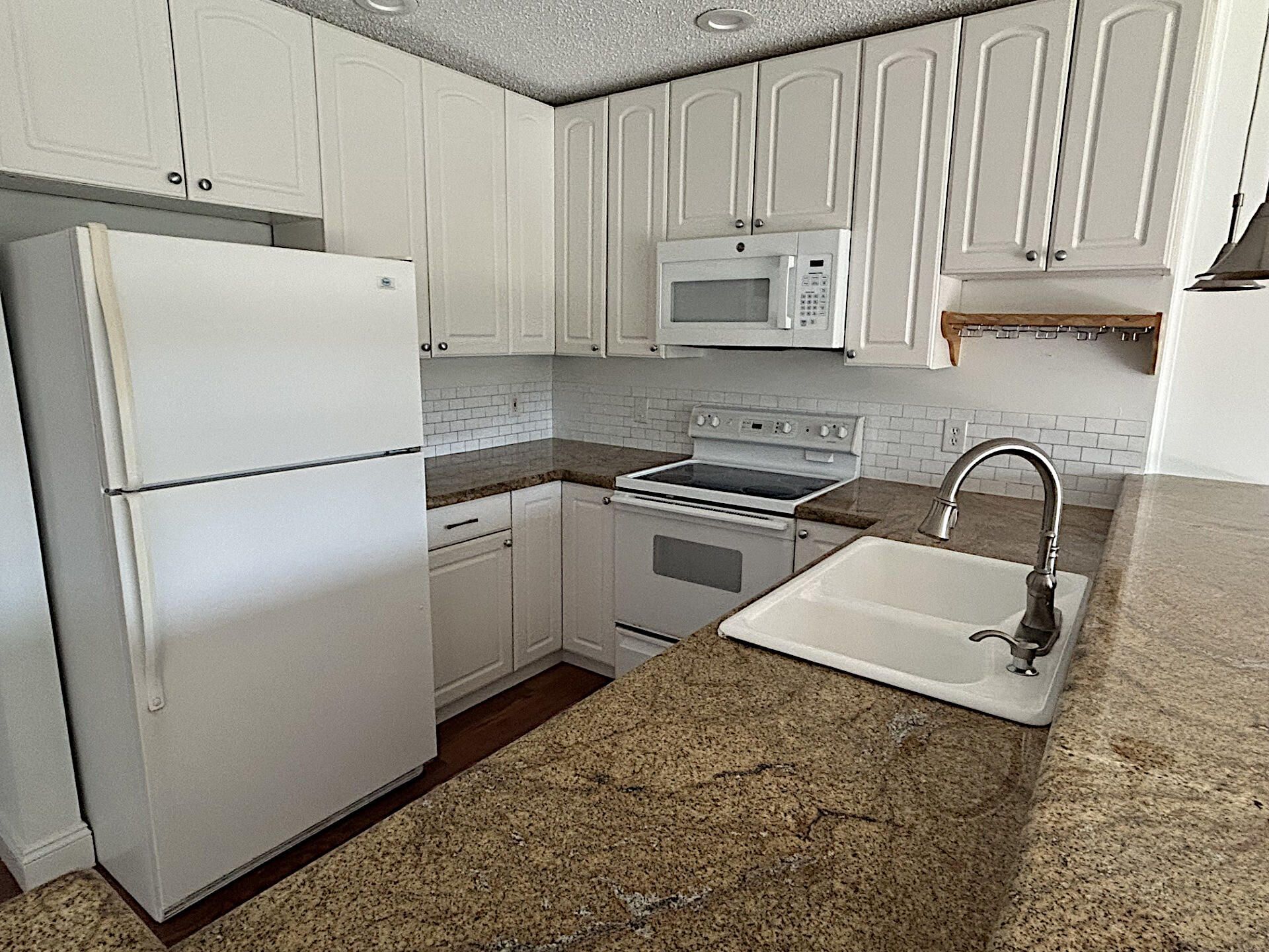 342 Southwind Drive, Unit 203, North Palm Beach, FL 33408 Photo