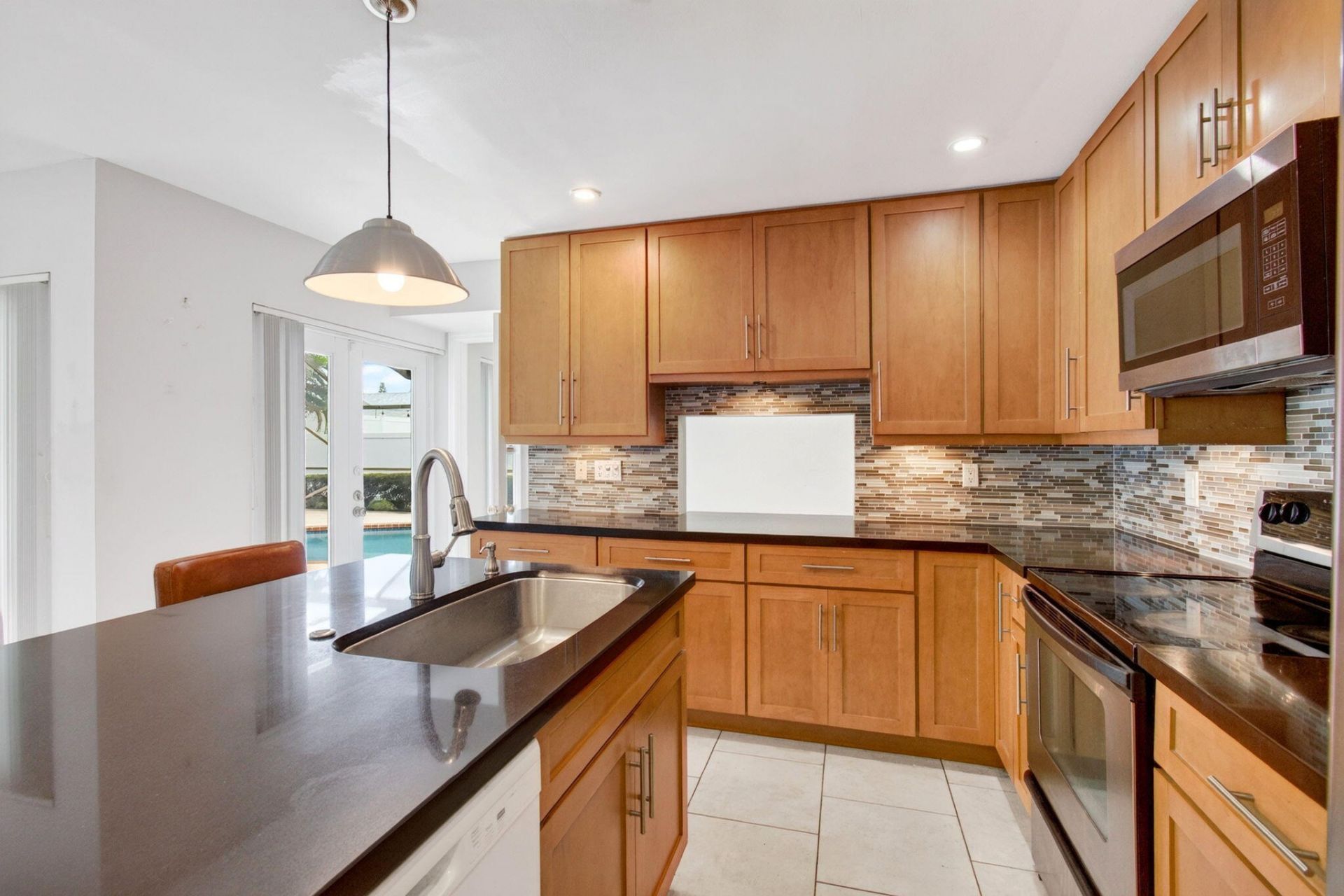586 NW 45th Way, Delray Beach, FL 33445 Photo