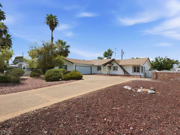 551 E Oakey Boulevard , Las Vegas, NV 89104
