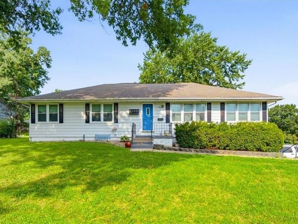 13000 E Byars Road, Grandview, MO 64030