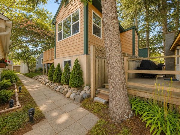 12 Hideaway Vlg, Unit G, Bourne, MA 02532