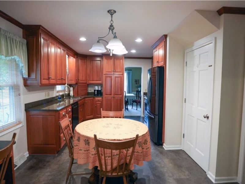 8154 Glenwood Avenue, Boardman, OH 44512 Photo 10