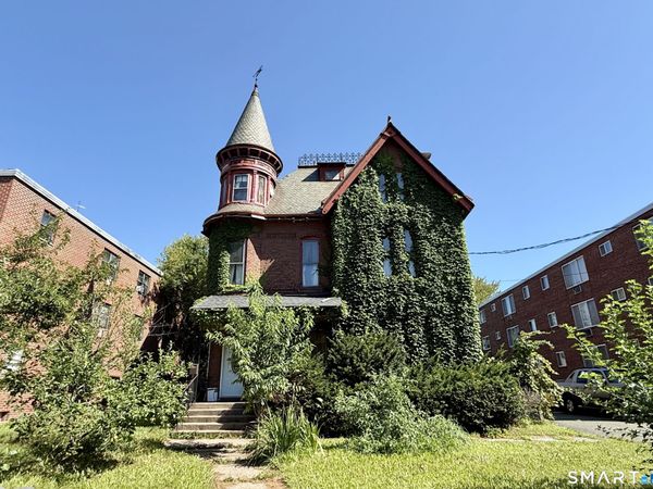 182 Collins , Hartford, CT 06105