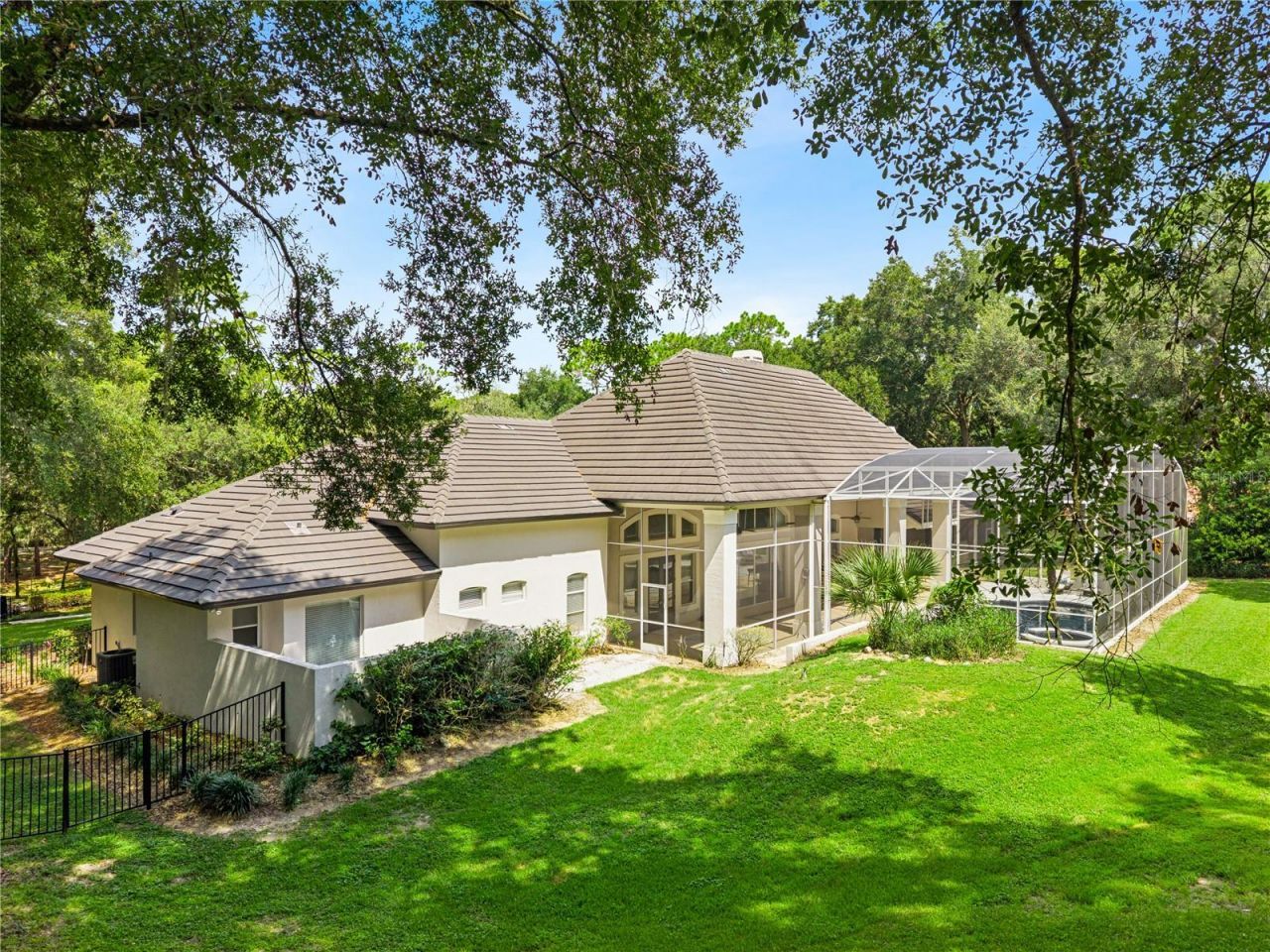 950 Sweetwater Club Boulevard, Longwood, FL 32779 Photo