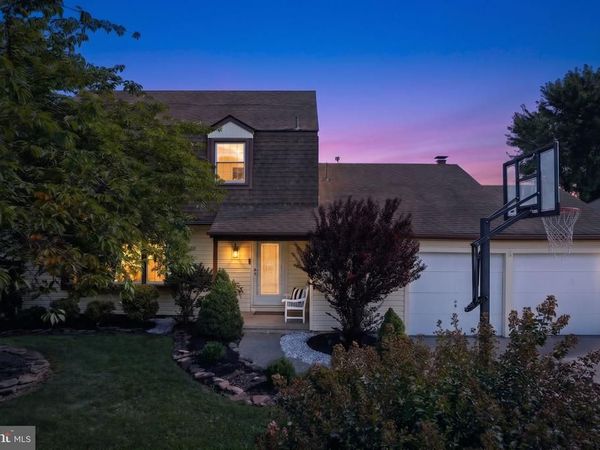 284 TENBY CHASE DRIVE, DELRAN, NJ 08075