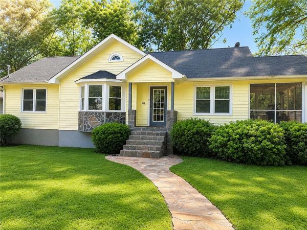 906 McLaurin Street , Griffin, GA 30224