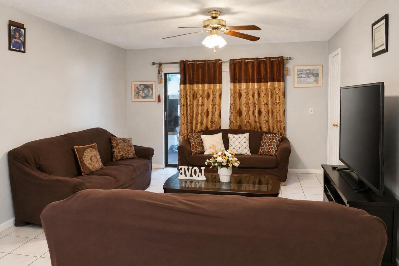 9780 Pineapple Tree Drive, Unit 207, Boynton Beach, FL 33436 Photo