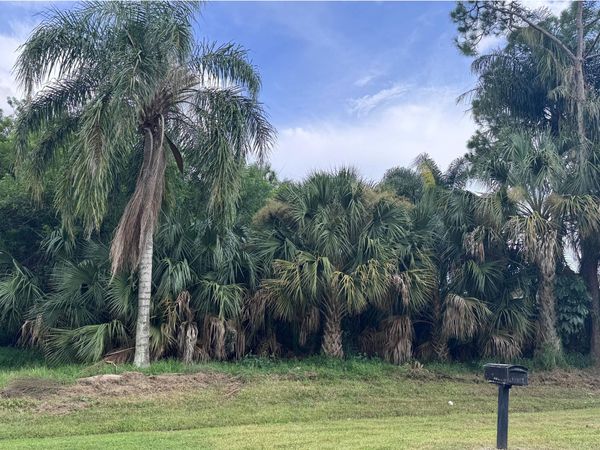 908 SW BAY STATE Road, Port St. Lucie, FL 34953