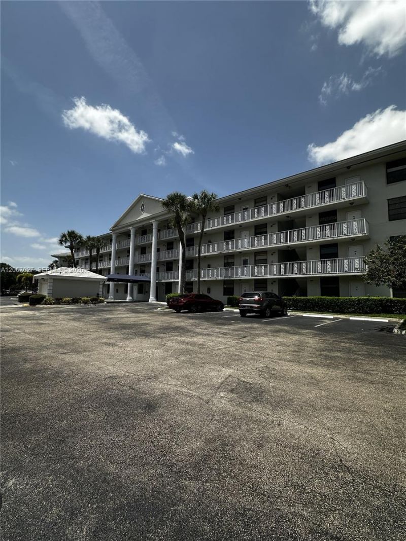 1719 Whitehall Dr , Unit 105, Davie, FL 33324 Photo