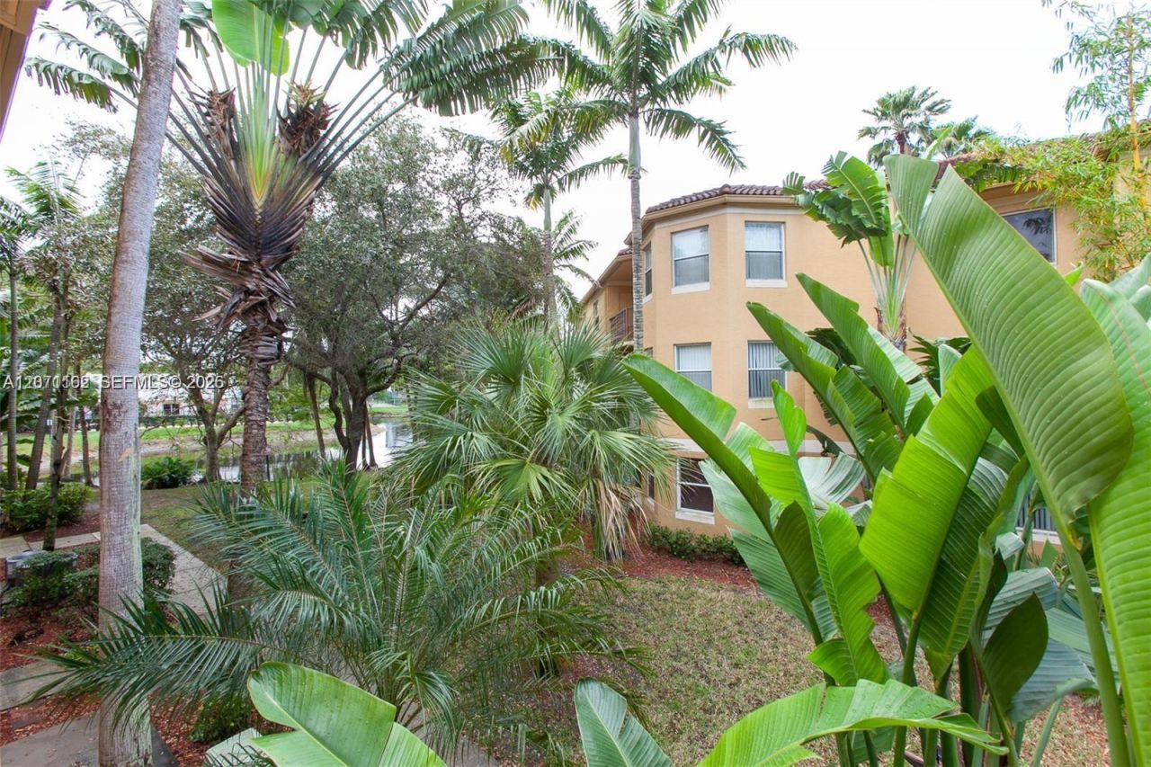 771 N Pine Island Rd, Unit 214, Plantation, FL 33324 Photo