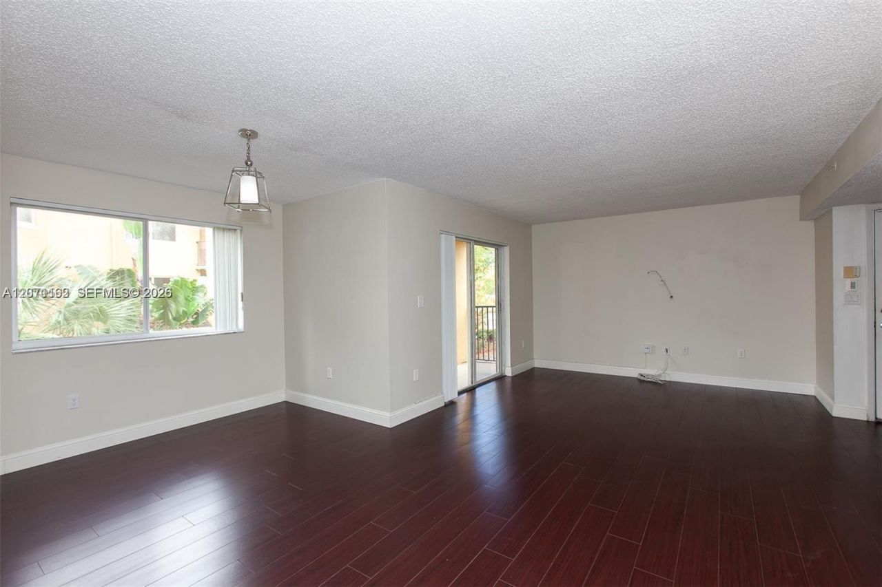 771 N Pine Island Rd, Unit 214, Plantation, FL 33324 Photo