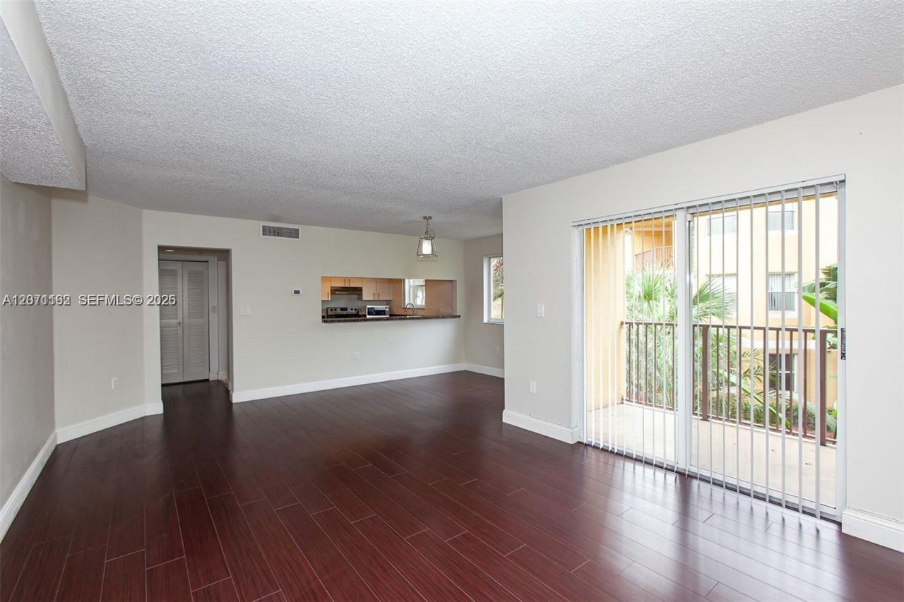 771 N Pine Island Rd, Unit 214, Plantation, FL 33324 Photo