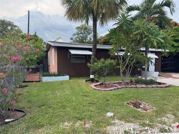 1705 NW 15th Ave , Fort Lauderdale, FL 33311