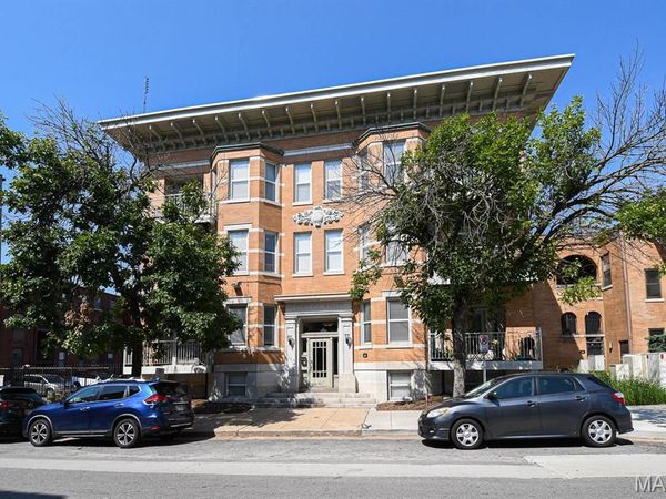 627 Clara Avenue, Unit 104, St Louis, MO 63112