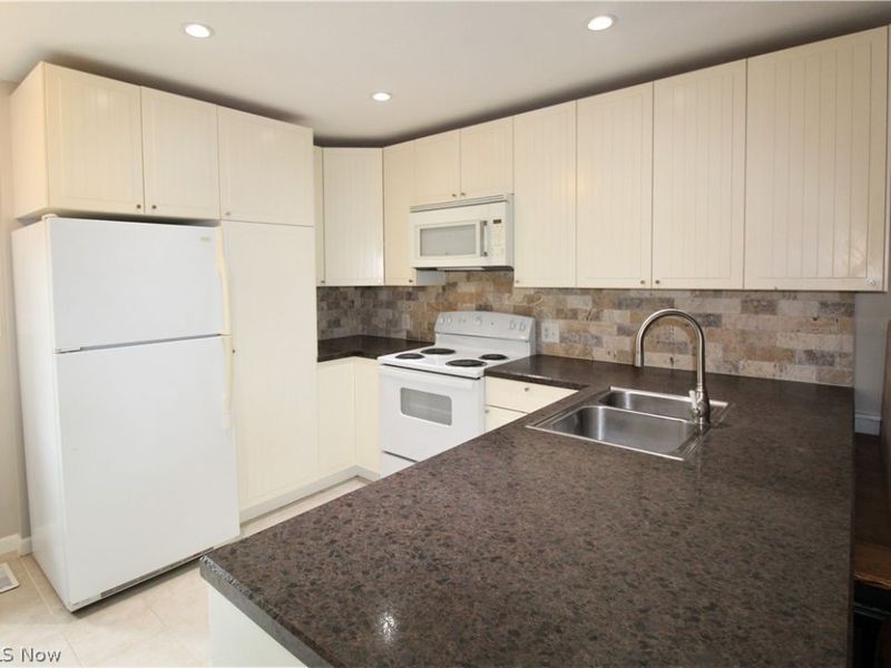 1128 Townsview Place, Wooster, OH 44691 Photo 2