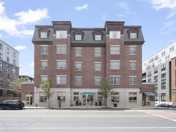 116-128 Rantoul Street, Unit 210, Beverly, MA 01915