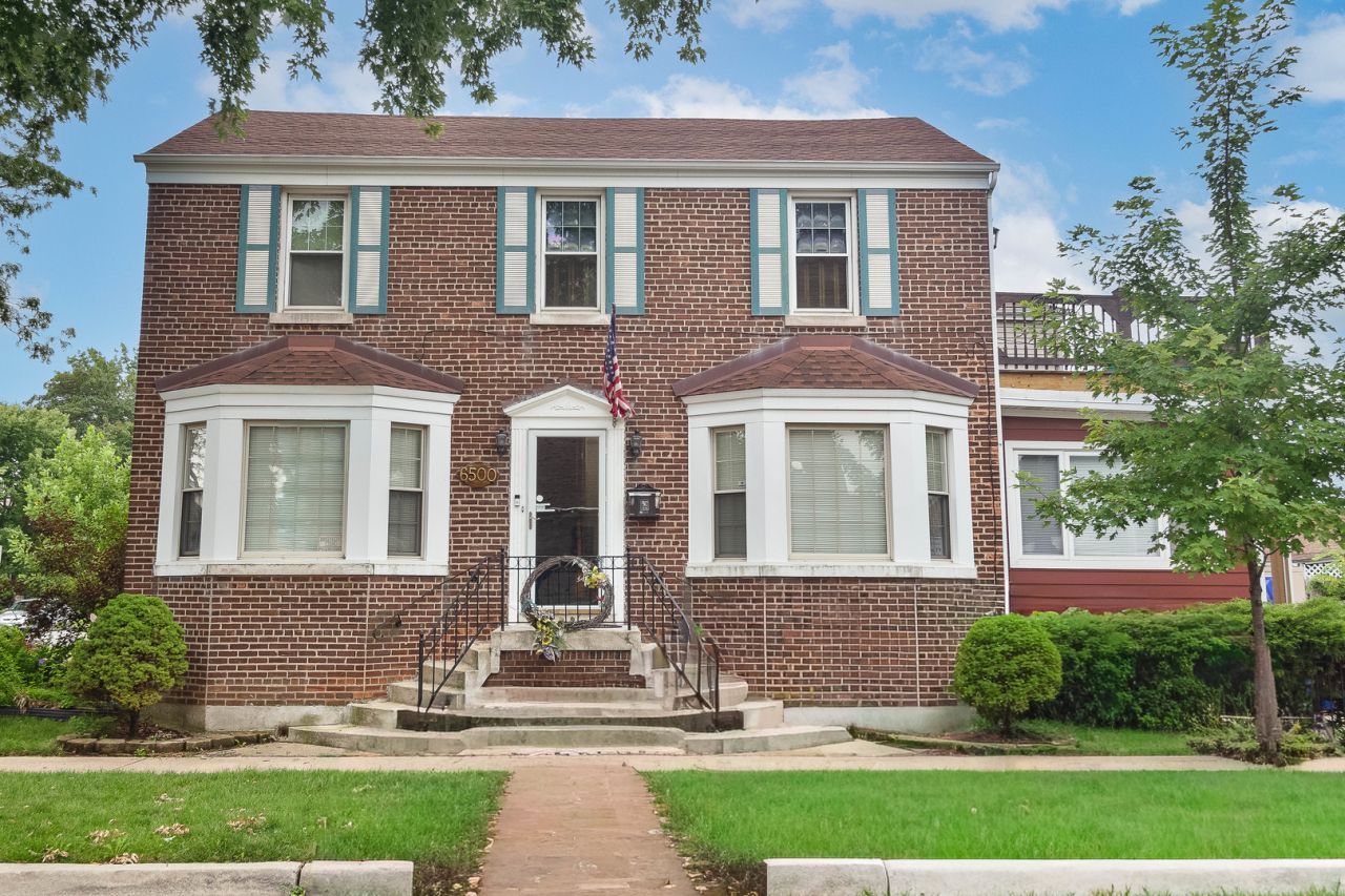 6500 S Komensky Avenue, Chicago, IL 60629 Main Photo