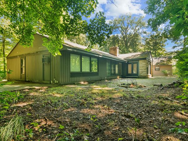 3195 Deerfield Road, Riverwoods, IL 60015