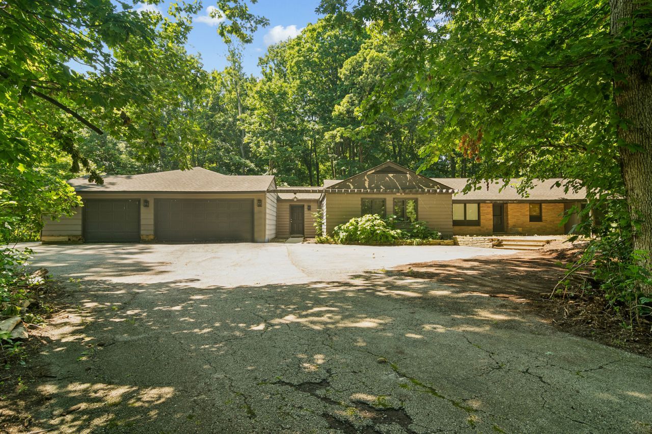 3195 Deerfield Road , Riverwoods, IL 60015 Main Photo