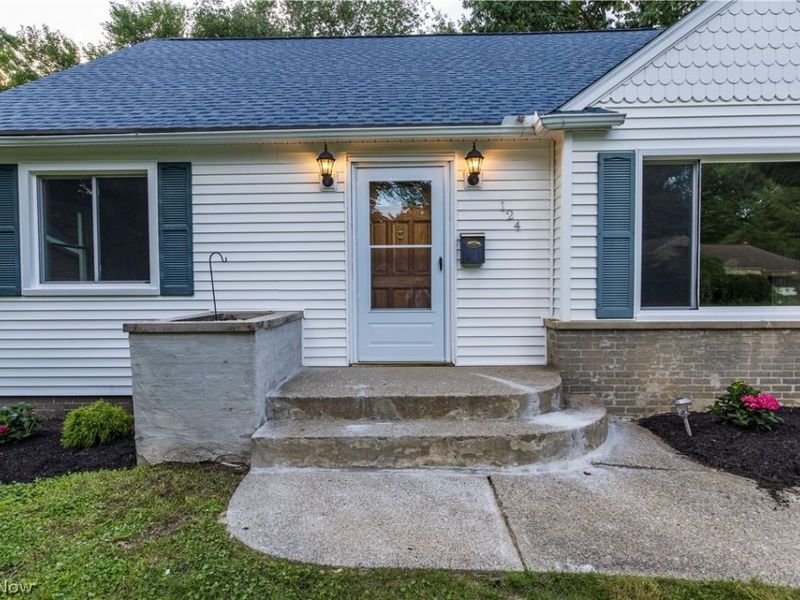 124 Westover Drive, Akron, OH 44313 Photo 4