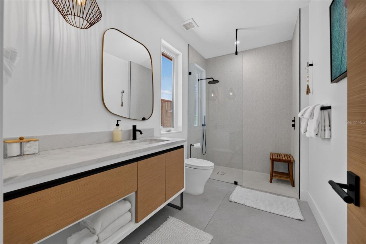 1355 Roberts Bay Lane, Sarasota, FL 34242 Photo