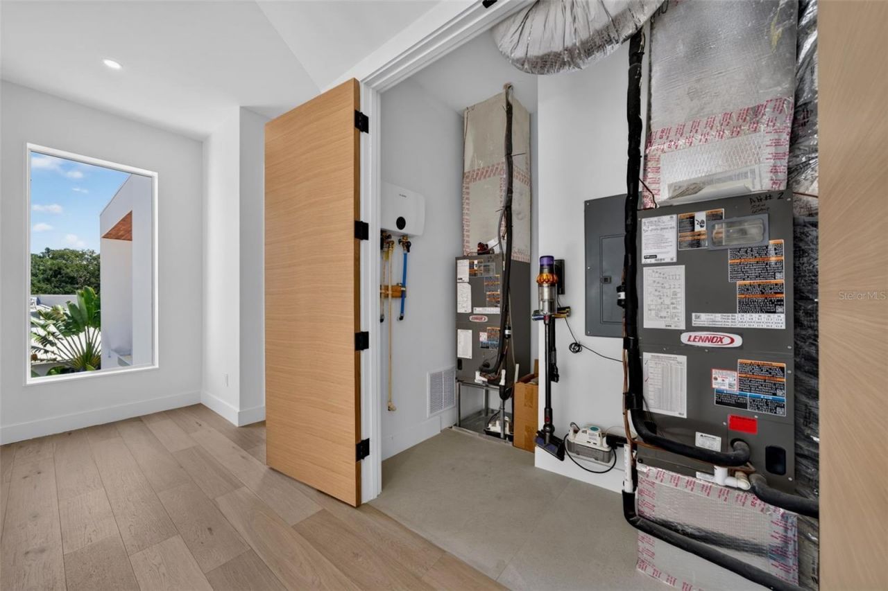 1355 Roberts Bay Lane, Sarasota, FL 34242 Photo