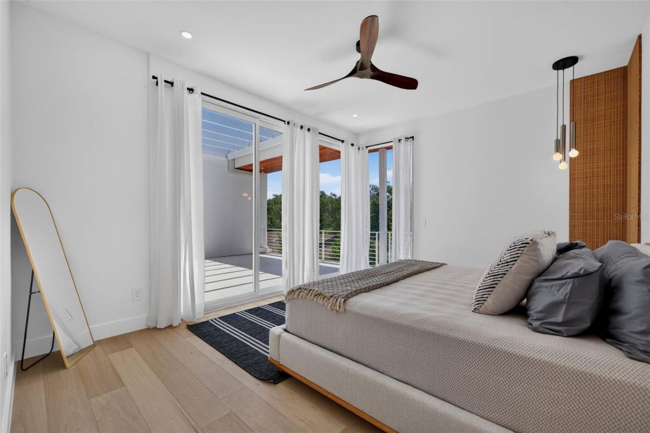 1355 Roberts Bay Lane, Sarasota, FL 34242 Photo
