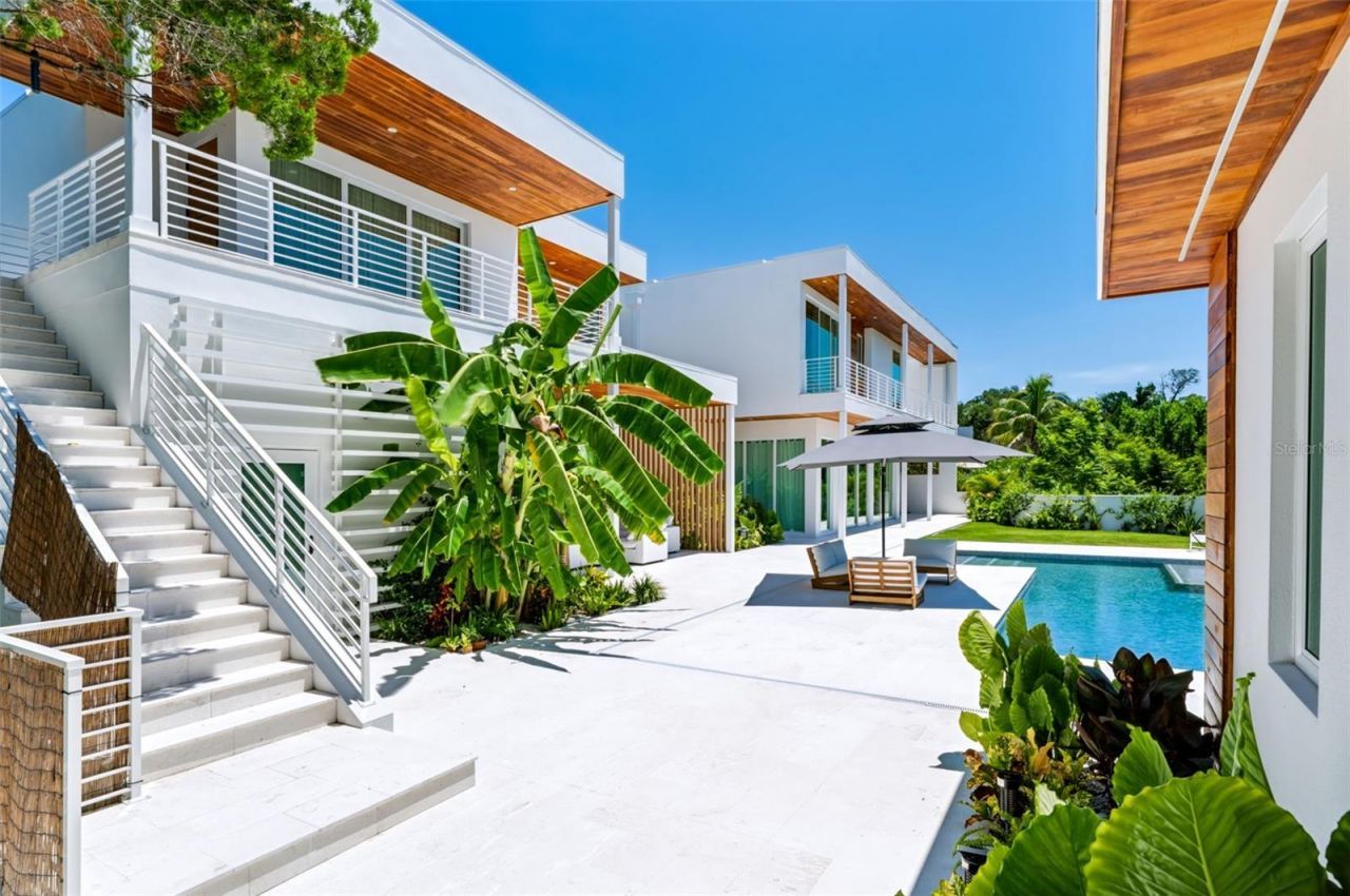 1355 Roberts Bay Lane, Sarasota, FL 34242 Photo