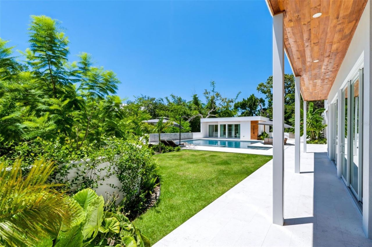 1355 Roberts Bay Lane, Sarasota, FL 34242 Photo