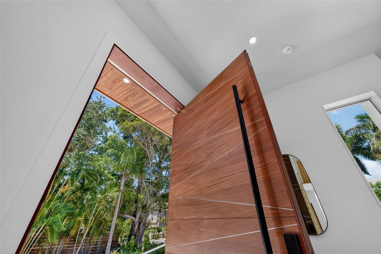 1355 Roberts Bay Lane, Sarasota, FL 34242 Photo