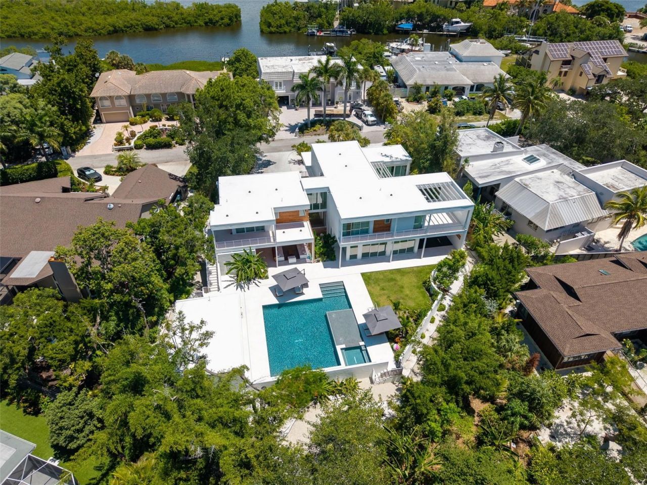 1355 Roberts Bay Lane, Sarasota, FL 34242 Photo