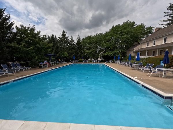 957 PINEHURST DRIVE, CHESTER SPRINGS, PA 19425