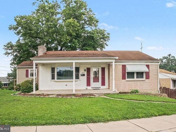 623 N HANOVER STREET, ELIZABETHTOWN, PA 17022